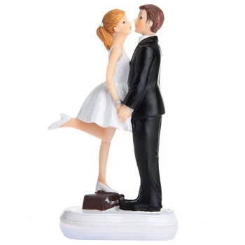 

1 pc Bride and Groom American proposing kissing Funny Figurine Wedding Cake Topper Personalised Event Party Supplies Marriage