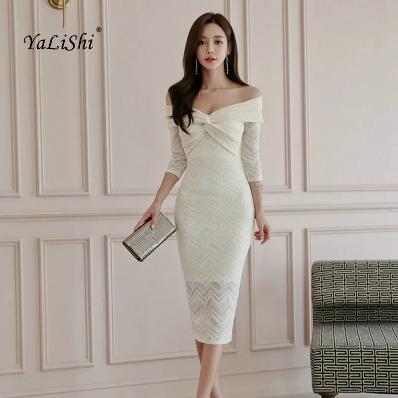 white three quarter sleeve dress