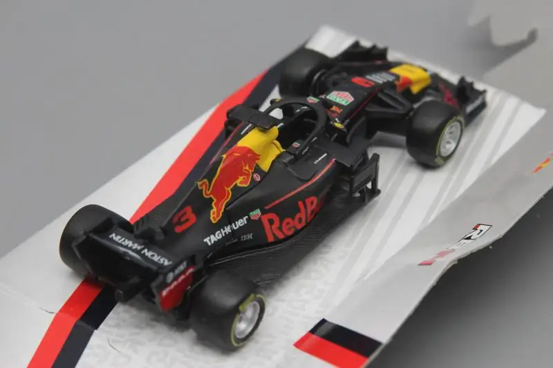 BBURAGO 1:43 Red Bull RB14 danel Ricciardo Модель гоночного автомобиля#3 Новинка в коробке