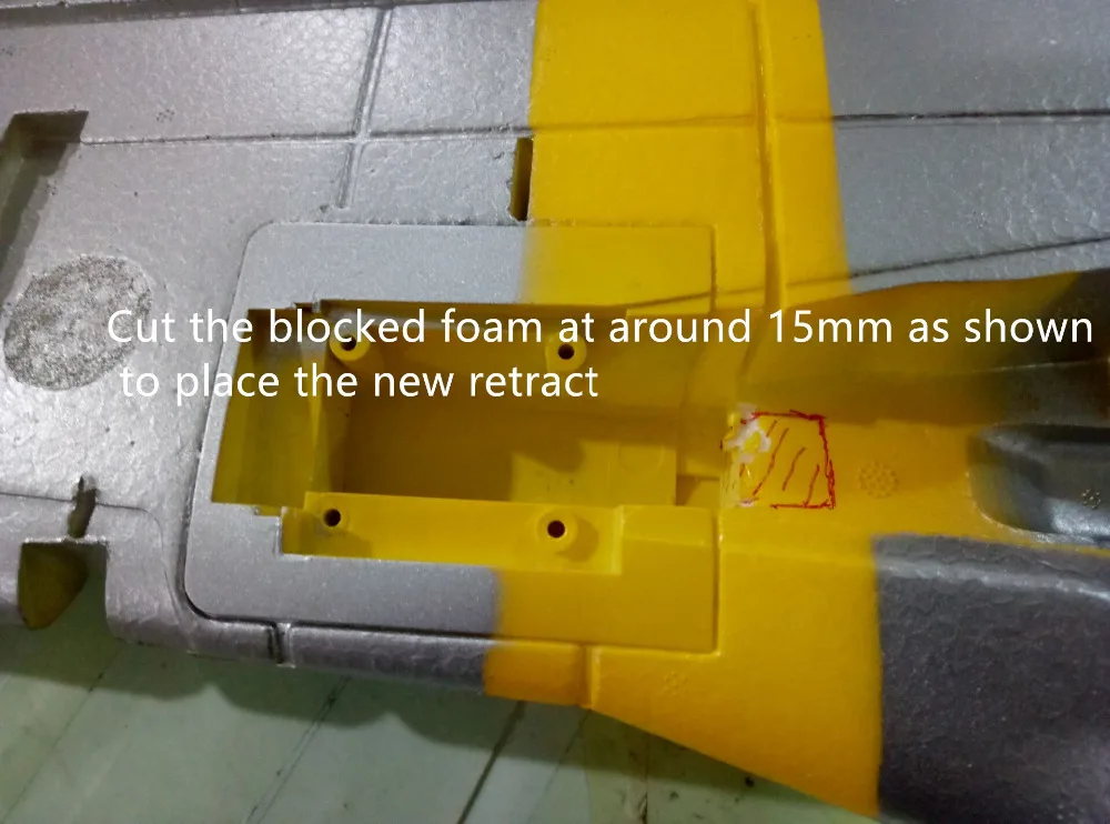 Cut the blocked foam at around 15mm as shown to place the new retract15mm_