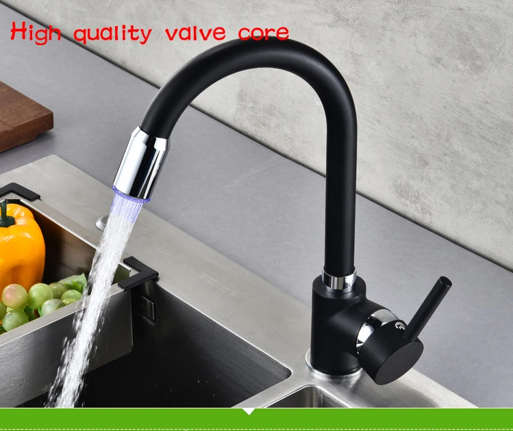 Светодиодный светильник для водопроводного крана, меняющий цвет, черный латунный кухонный кран, светильник с датчиком температуры для кухонного смесителя