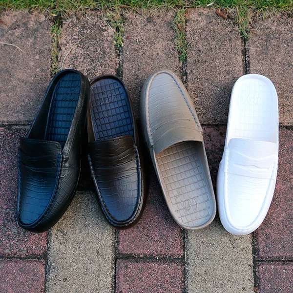 Новые тапочки сандалии модные тренды новые Baotou полу тапочки Повседневная Молодежная мужская обувь