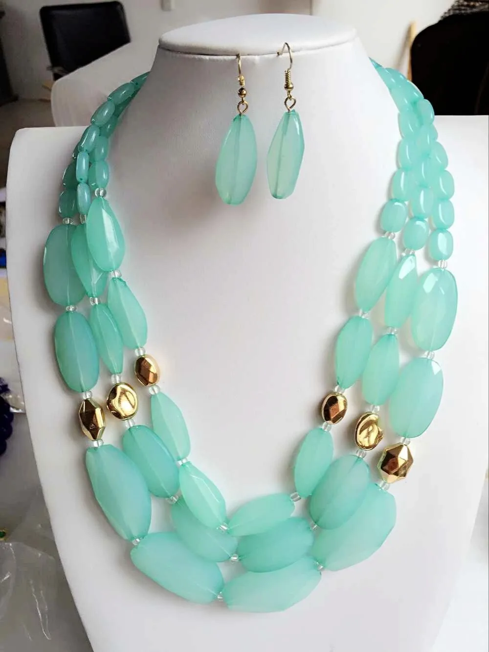 

Free Shipping Wholesale Elegant Beaded Necklace, Three Layers Collar Necklace