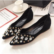 Обувь с острым носком; Новинка года; сезон весна; Корейская Универсальная Женская замшевая обувь со стразами; женские туфли на плоской подошве в европейском стиле