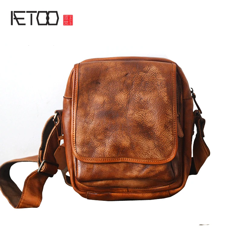 

AETOO New original leather handmade retro men and women Baotou layer of fur to do the old shoulder Messenger bag