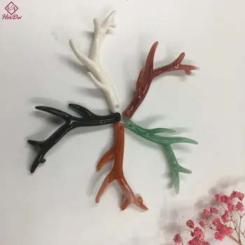 

Heeda 35pcs a pack Unique Irregular Acrylic Beads Charms for Jewelry Making 2017 Green DIY Accessories Make Necklace Earrings