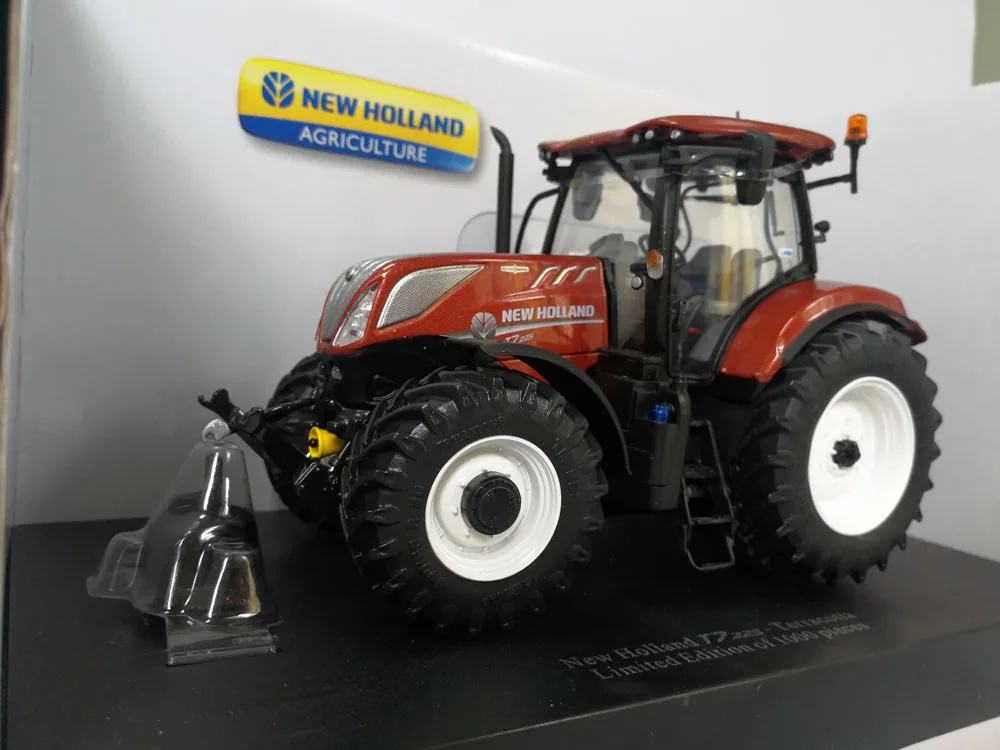 UH 5376 1:32 New Holland T7.225 Fiat Centenario