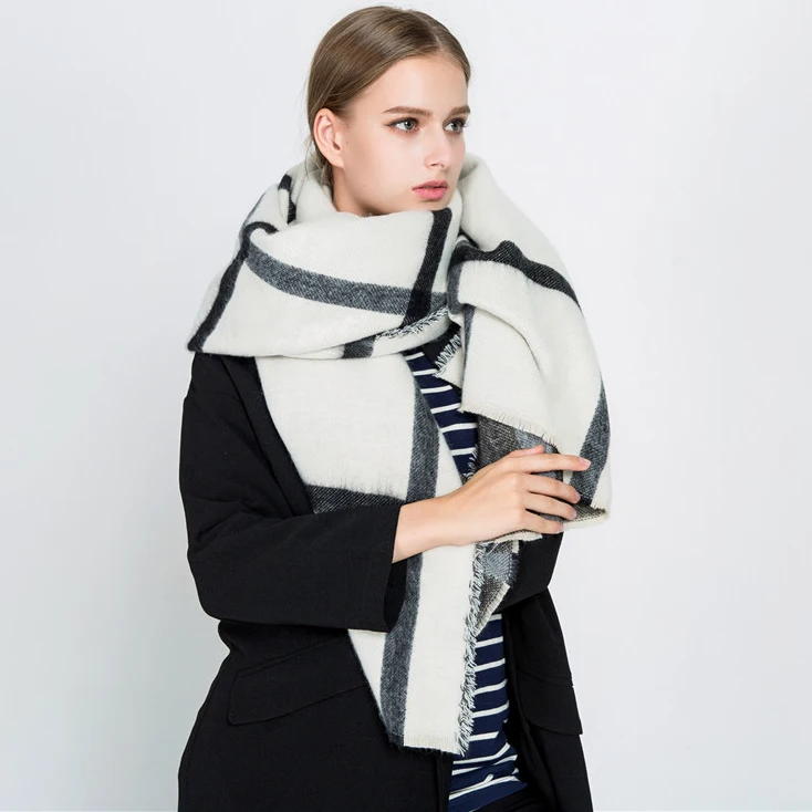 zara woman scarf