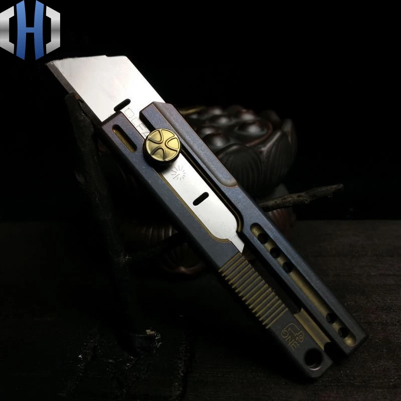 Titanium Alloy Utility Knife Tactical Short Cut Wallpaper Open Box Cutter Carved One Hand Open And Close EDC Titanium Alloy Utility Knife Tactical Short Cut Wallpaper Open Box Cutter Carved One Hand Open And Close EDC