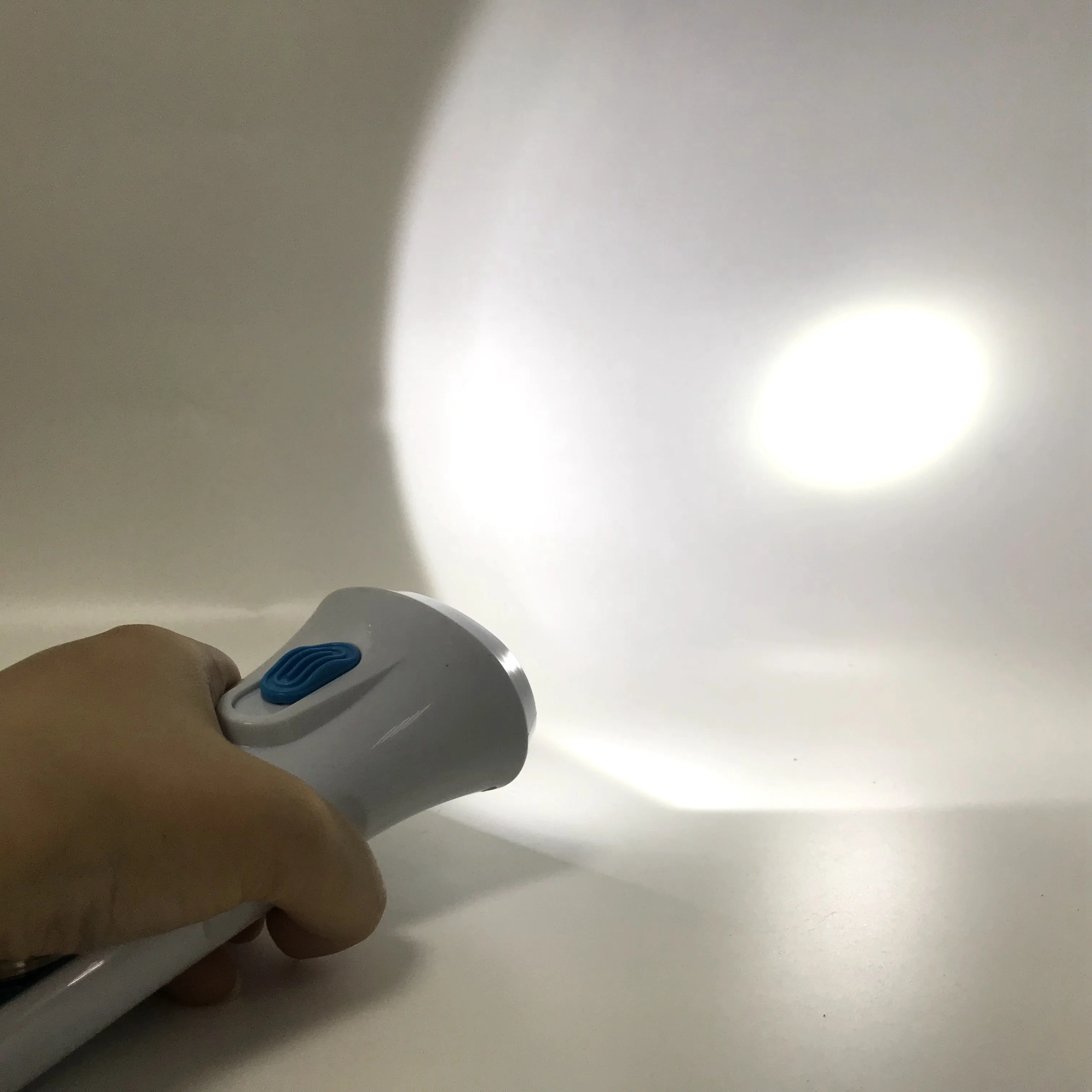 Многофункциональный беспроводной светодиодный светильник Mingray в спальню, а также светильник-вспышка на батарейках или фонарь для отдыха на природе, рыбалки