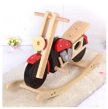 Moto balancín de madera