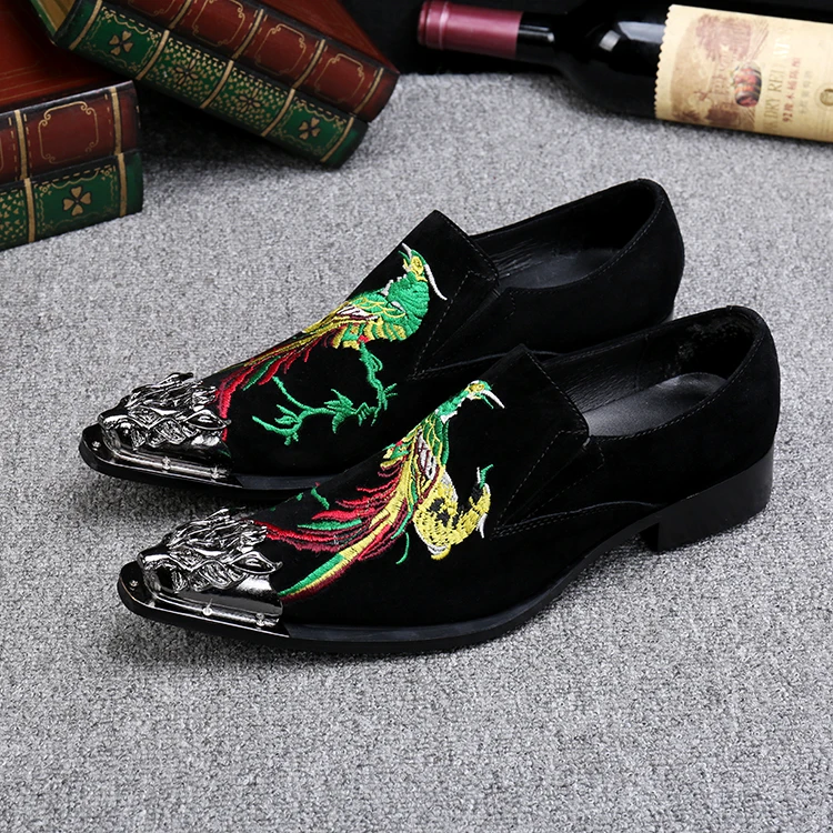 

Newest! Black Mens Metal Heed Pointed Toe Dress Shoes Matte Upper Embroidered Phoenix Slip On Leather Zapatos Mens Prom Shoes