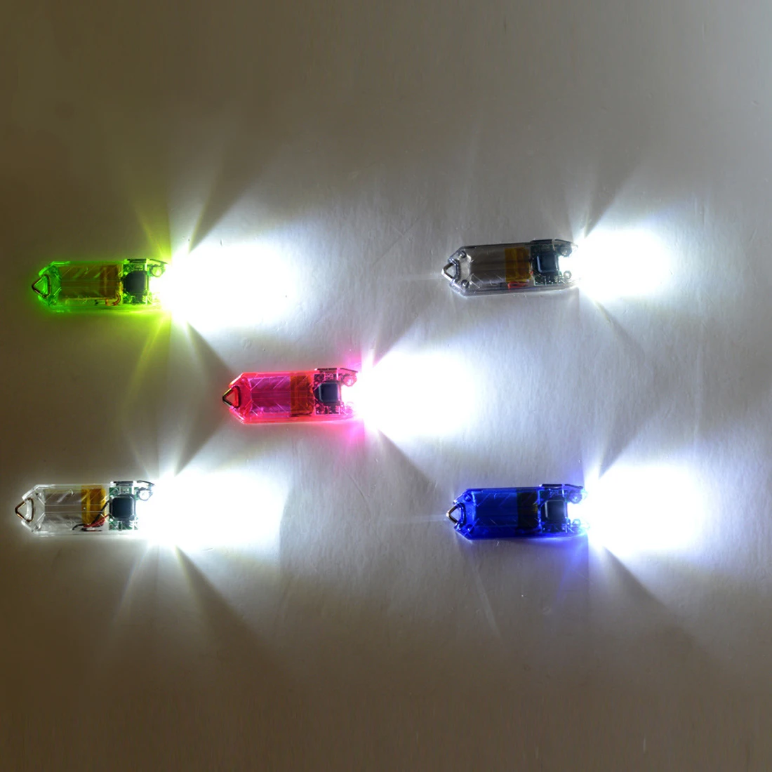 1 шт. светодиодный светильник-брелок для ключей USB перезаряжаемый портативный 45LM 2 режима ламповый брелок Светильник фонарь случайный цвет