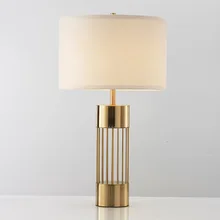 LukLoy современные настолные лампы для гостиной Семья Спальня прикроватная золотая металлическая настольная лампа с белый, тканый, затененный декоративный свет