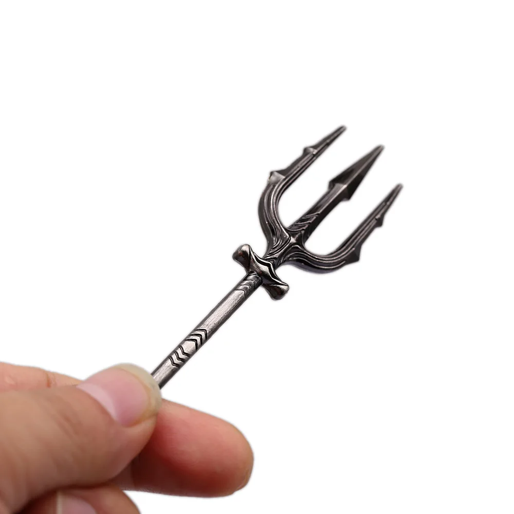 J tienda película de la Liga de la justicia Aquaman Trident llavero de plata llave de aleación de arma Sleutelhanger llave de coche hombres cadenas llaveros