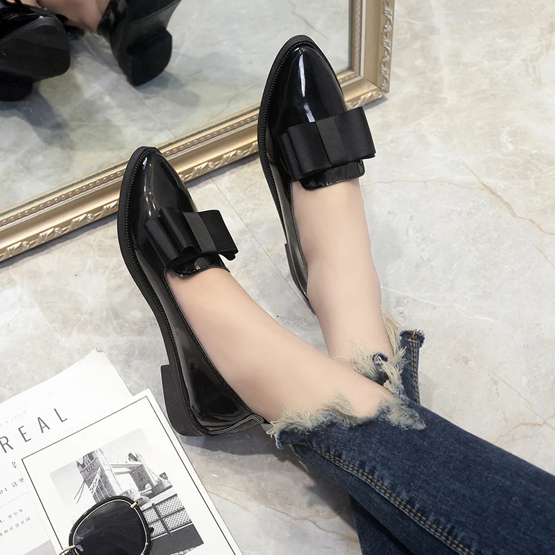 Классическая Брендовая обувь; женские повседневные Черные Туфли-оксфорды с острым носком; женская обувь на плоской подошве; удобная женская обувь без застежки; b971