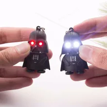 Llavero VKME 2020 de Star Wars, colgante de Darth Vader negro claro, llavero LED para regalo de hombre