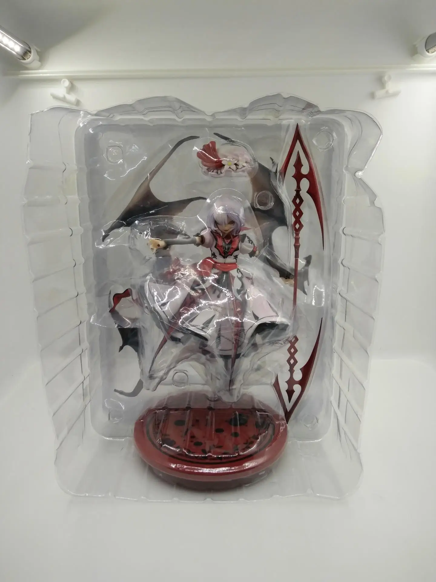 Экшн фигурка Аниме TouHou Project Red Devil Remilia Scarlet 22 см 1/7 масштабе окрашенная из ПВХ