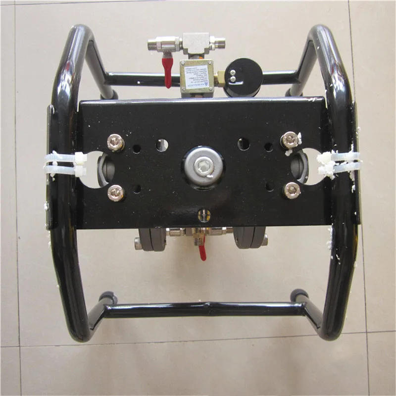 Pneumatic double diaphragm pump