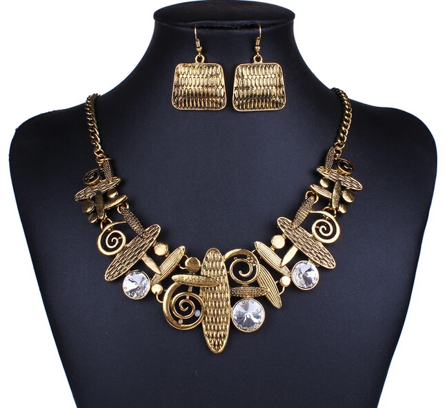 

European and American New Vintage Holllow Pattern Statement Big Necklace Earrings Jewelry Sets Fashion Collares Mujer