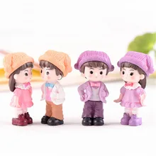 2 pièces Mini Chapeau Fille Garçon Amoureux Couple Figurines De Mariage Poupée Ornement MiniaturesDIY Gâteau Décor Maison De Poupée Décoration De La Maison(China)