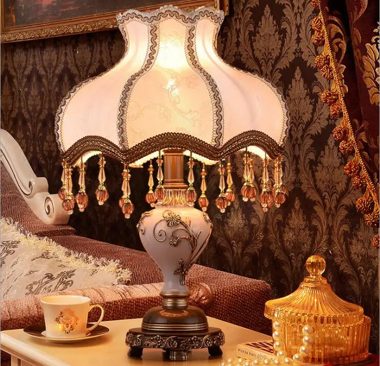 Винтаж Европейский Сельская керамика ткани кисточкой E27 настольная лампа для фойе Спальня исследование Свадебные Porelain Ретро Свет 55 см 2372
