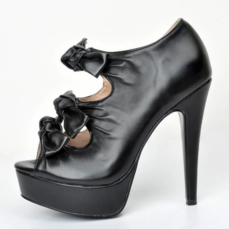 ankle boots with strings