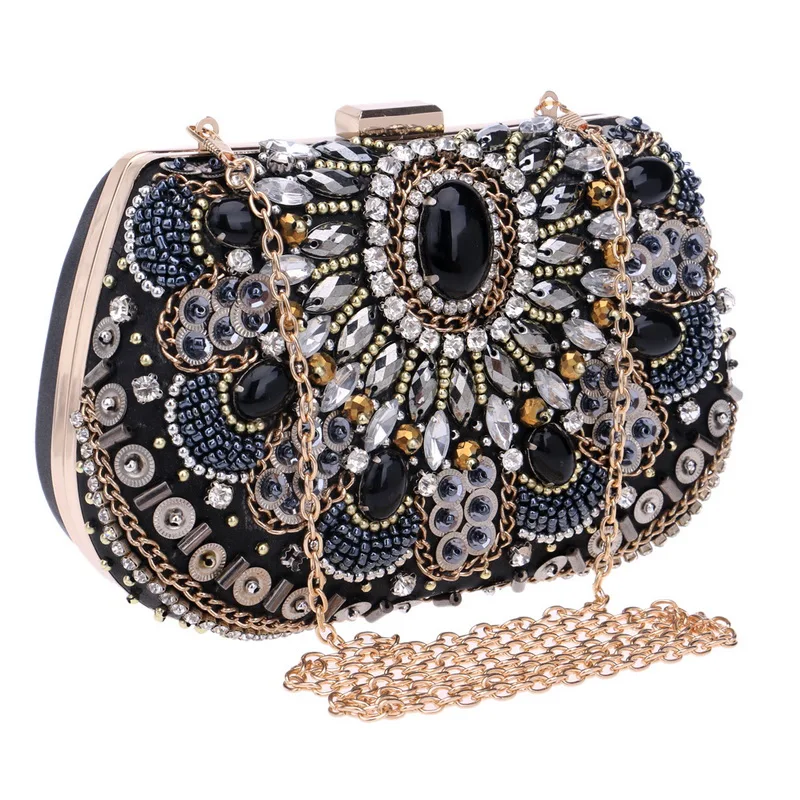 Luxy Moon Silberne Pailletten-Clutch mit schwarzen Kristallen und Kettenseitenansicht