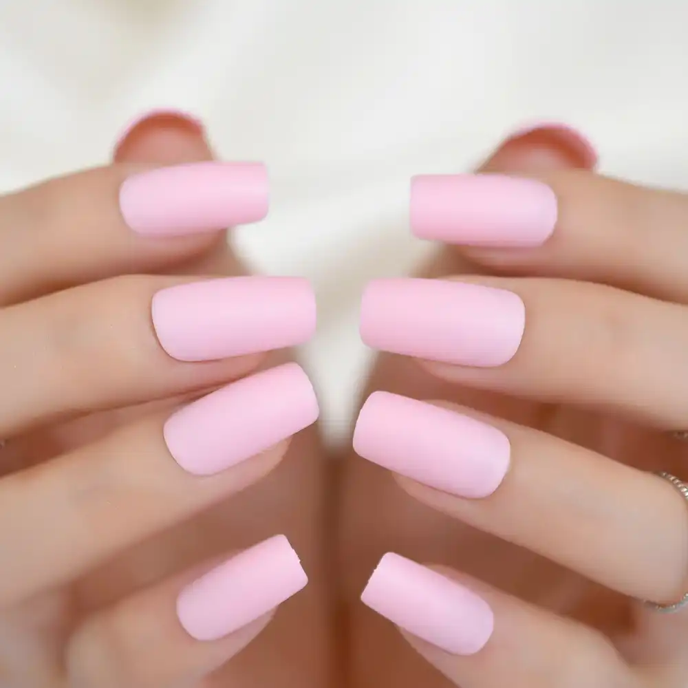 24 Pièces Rose Clair Mat Pré Conçu Ongles Conception Simple