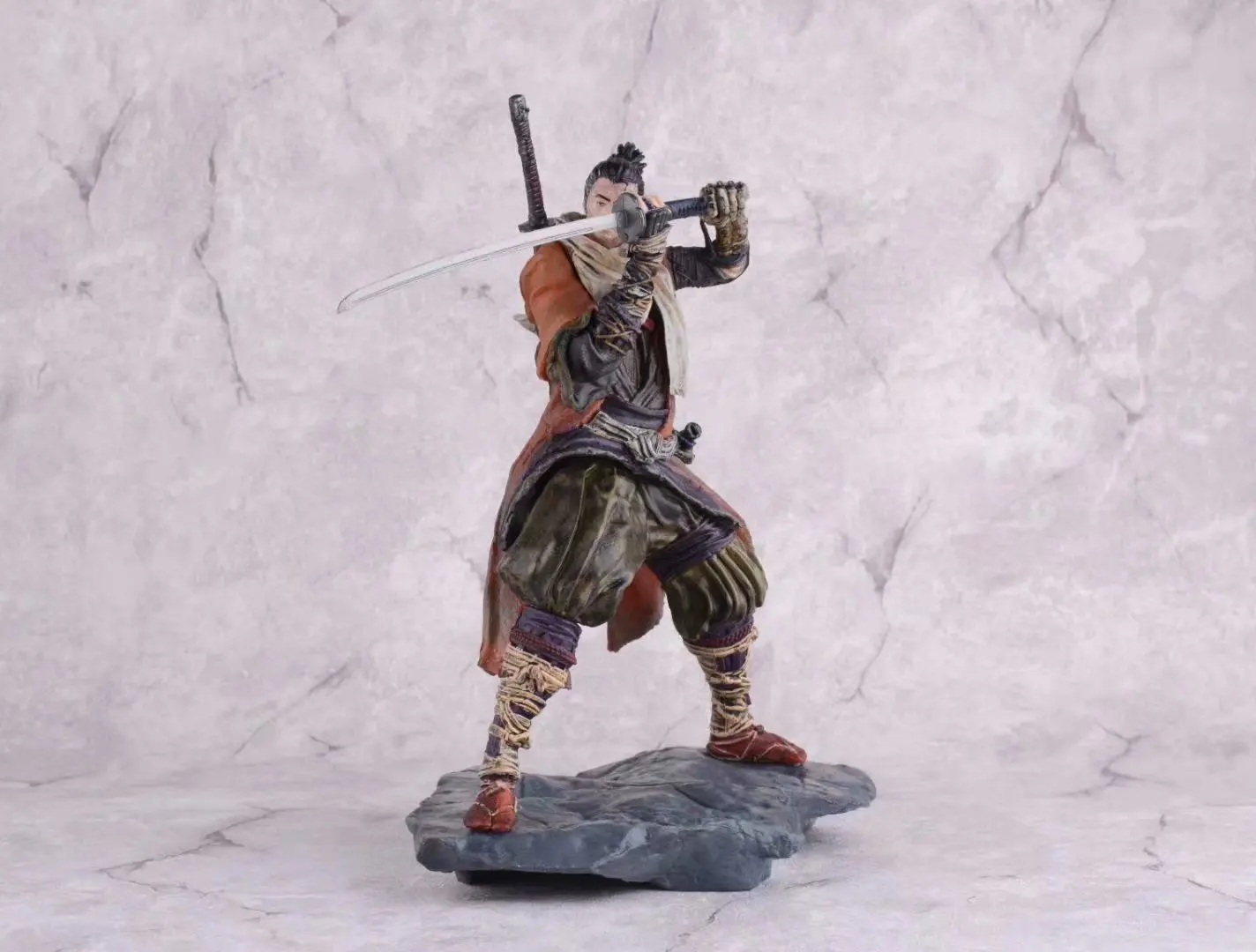 

Game SEKIRO: Shadows Die Twice Character Wolf Action Figure Model Toys
