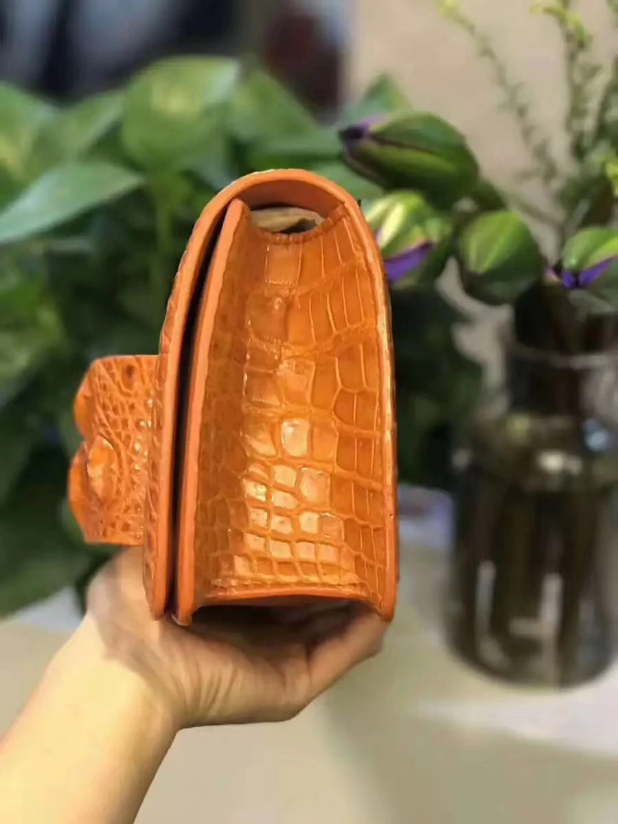 Рисунок 3 - Женский клатч с держателем для рук