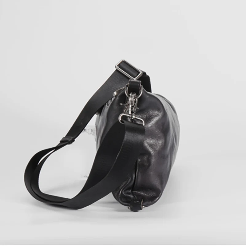 AETOO Chest bag male Leather Korean version single shoulder oblique cross bag personality tide retro leisure cylinder bag