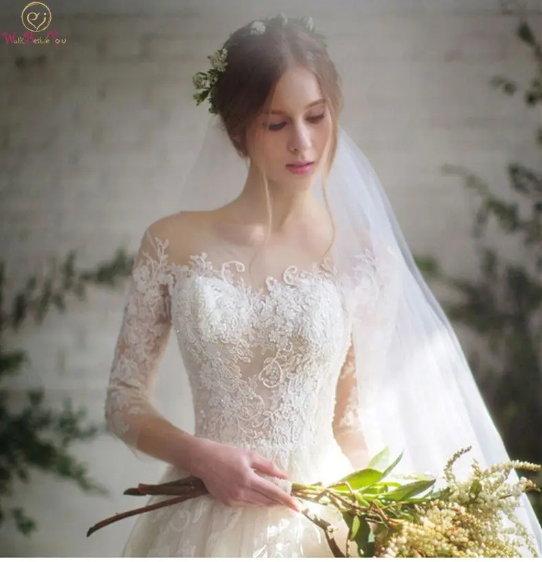 

2019 Hot Selling Elegant Wedding Dresses White Ball Gown Three Quarter Sleeve Simple Soft Lace Long Scoop Neck Bridal Gowns