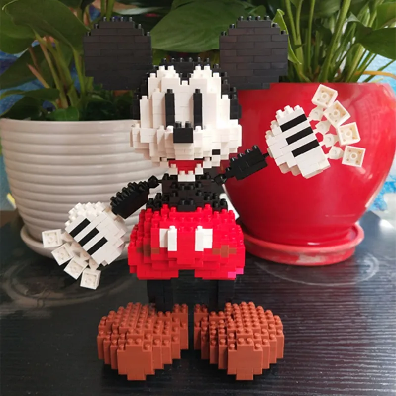 

Mini Blocks Cute Cartoon Auction Figures Anime Mouse Nano building Bricks Toy For Valentines Day Gifts Girls Toys
