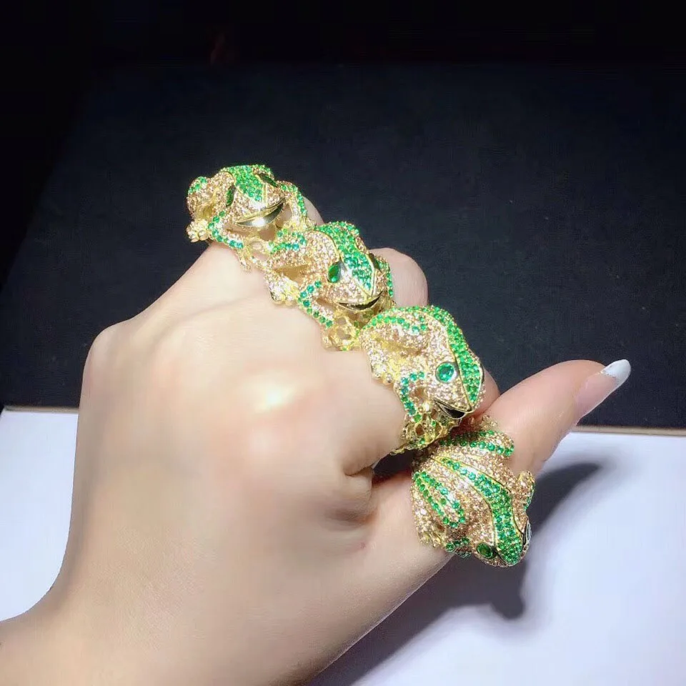 Qi Xuan_Fashion Jewelry_Green Stone простые элегантные женские кольца-лягушки_ S925 Твердые серебряные модные кольца_ производитель прямые продажи