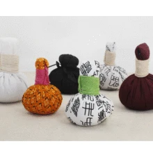 3 шт. тайского типа ароматерапия травяная медицина Массажный мяч для загара полынь медицинский мешок рулон whack пакет благовоний