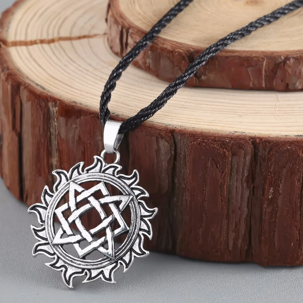 Pendentif Cheval Sleipnir et Runes | Livraison gratuite Pendentif Cheval Sleipnir et Runes | Livraison gratuite
