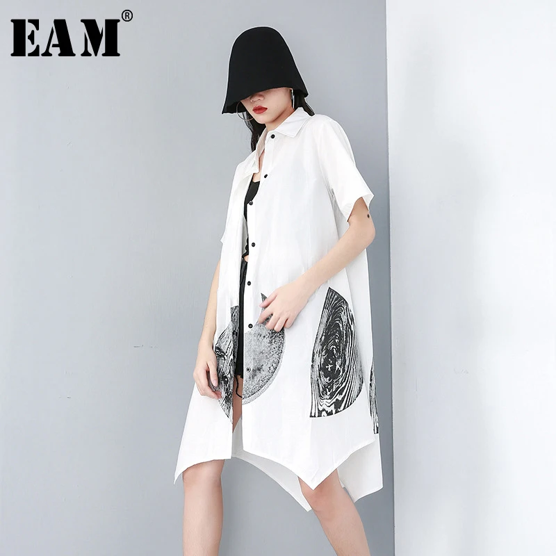  [EAM] 2020 New Spring Summer Lapel Short Sleeve White Pattern Printed Loose Irregular Loose Shirt W