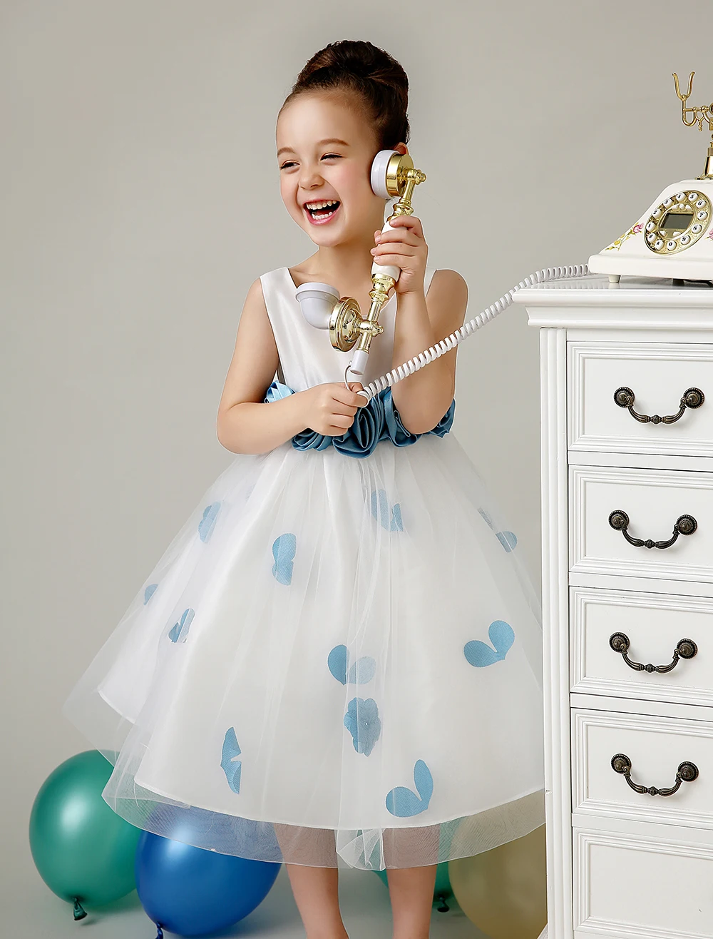 Tulle A line ivory little Girls Dresses with Bright blue sash wedding flower girls dresess kids