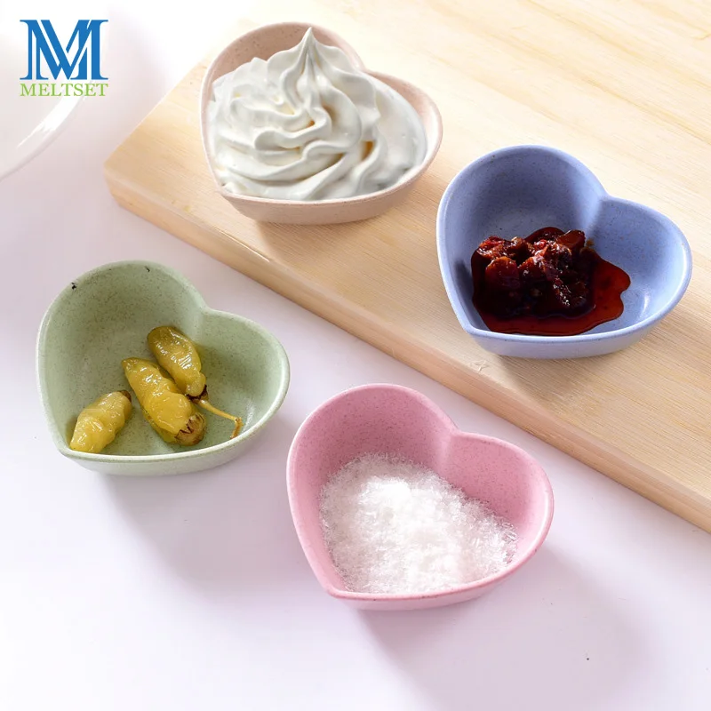 

1 PC Love Heart Sauce Bowl Wheat Straw Vinegar Seasoning Butter Dish Mini Sauce Salt Snack Small Plate For Kitchen Gadget