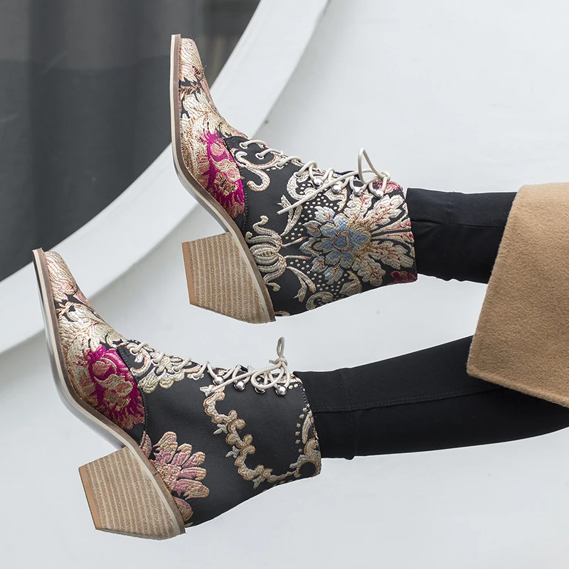 Baimier/женские ботинки из натуральной кожи; ручная работа; кружево с вышивкой; ботильоны для женщин; Зимние теплые плюшевые ботинки на высоком каблуке для женщин