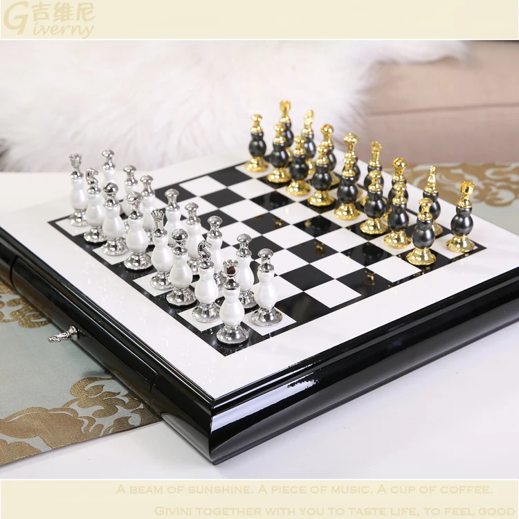 High Quality International Chess Set With Unfoldable Chess Board Nice