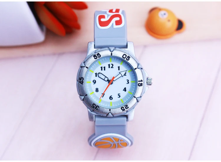 Мужчины Дети мальчиков кварцевые часы модные спортивные силиконовые 3D Мультфильм Футбол Баскетбол детские подарки на день рождения