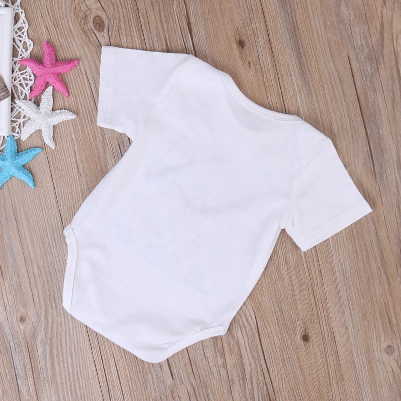 Летний комбинезон из хлопка с короткими рукавами для новорожденных мальчиков и девочек; белый комбинезон с буквенным принтом; повседневная одежда; SS