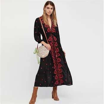 

2019 Women Spring Summer Dresses Three Quarter Sleeve Flower Embroidery Sexy Dress Europe &United States Wind Bohemian Dresses