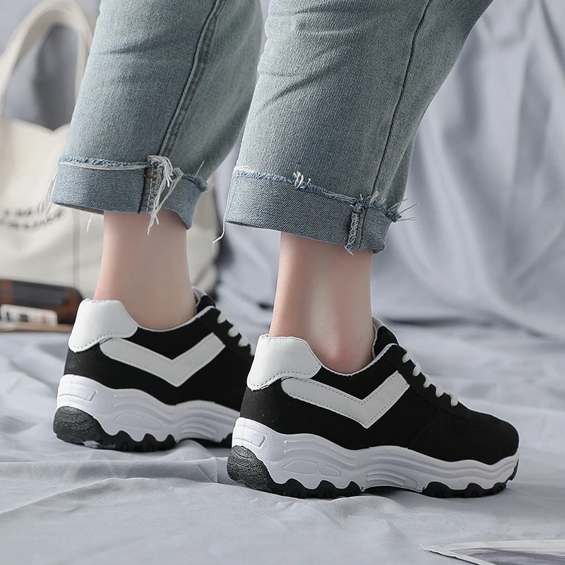 

2019 Fashion Sport Running Shoes Lace-up Outdoor Casual Shoes Mesh Breathable Patchwork Fitness Jogging Woman Sneakers