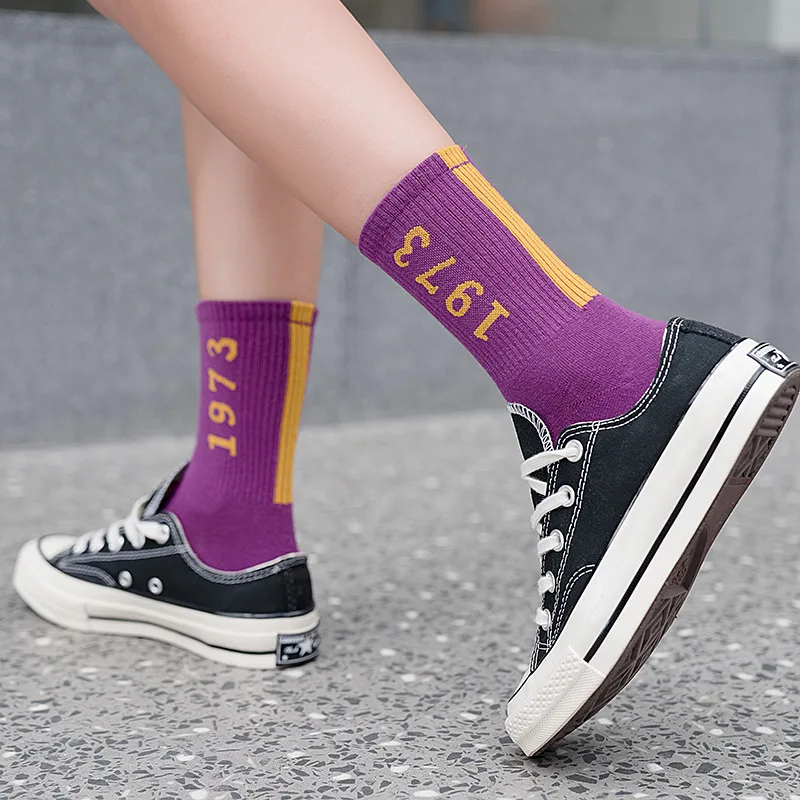 Хлопковые женские носки Осенние Новые однотонные повседневные Модные Повседневные Удобные женские носки в полоску с длинным рукавом