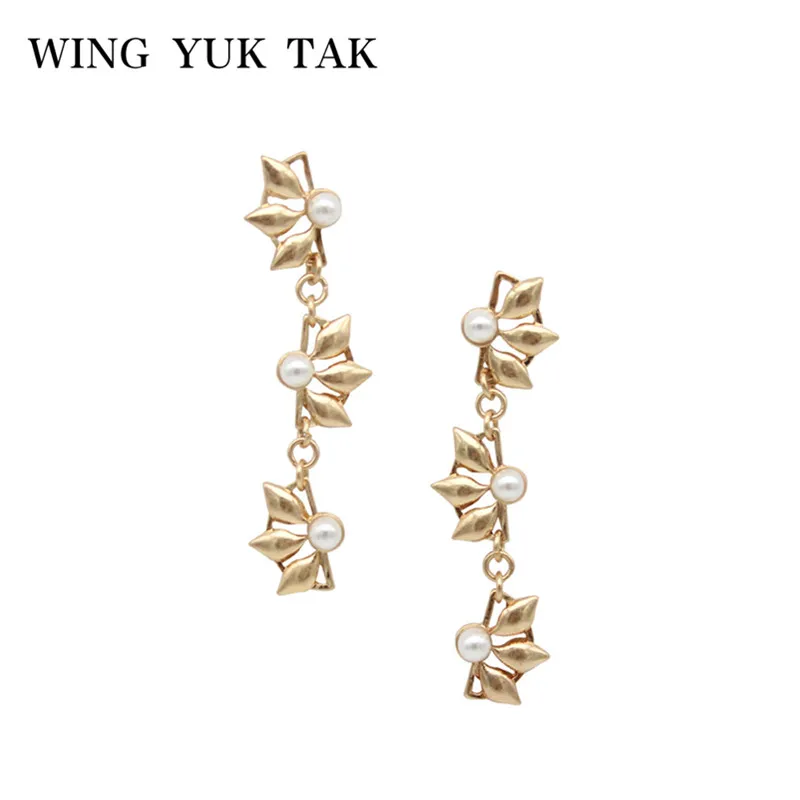 

wing yuk tak Trendy Simulated Pearl Flower Earrings 2018 New Arrival Brand Jewelry Zinc Alloy Stud Earrings Golden Accessories