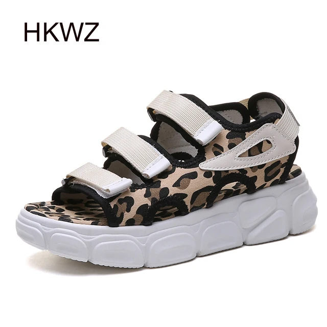 

Leopard sandals female summer sports sandals wild 2019 brand beach thick bottom corner comfortable sandals high 5cm Size 35-40