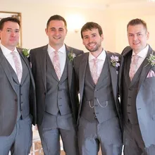 Формальные Высокое качество заказ комплект из 3 предметов(куртка+ брюки+ жилет+ галстук) стиль Для мужчин костюмы максимумом нагрудные одна кнопка светло-серый Жених Костюмы